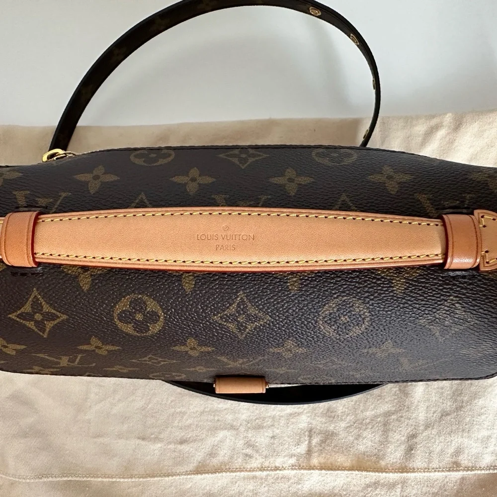 Louis Vuitton Pochette Metis - Picture 2 of 8